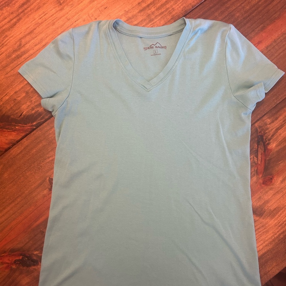 ✨Eddie Bauer Light Blue V-Neck Tee